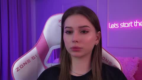 Diana online show from July 2026 06:45:02 PM