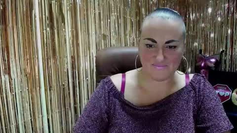 Snapshot of dianamgg chatting on October 2025 07:00:01 PM Diana online show from October 2025 07:00:01 PM