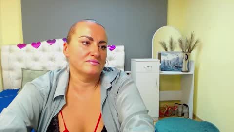 Snapshot of dianamgg chatting on October 2025 07:18:02 AM Diana online show from October 2025 07:18:02 AM