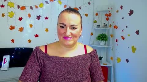 Snapshot of dianamgg chatting on December 2025 06:36:02 PM Diana online show from December 2025 06:36:02 PM