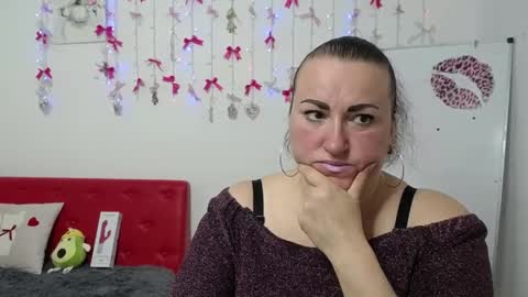 Diana online show from April 2026 05:43:01 AM