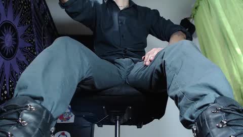 DICAPRIO online show from December 2024 02:55:01 PM