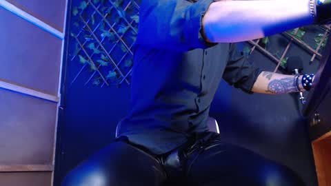 DICAPRIO online show from November 2025 07:12:01 PM