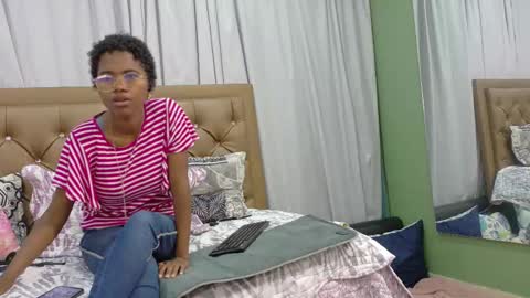 Snapshot of didoelizabeth chatting on October 2025 12:23:02 PM didoelizabeth online show from October 2025 12:23:02 PM