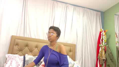 Snapshot of didoelizabeth chatting on November 2025 03:05:02 PM didoelizabeth online show from November 2025 03:05:02 PM