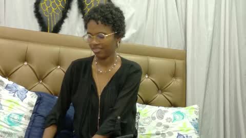 Snapshot of didoelizabeth chatting on November 2025 01:33:02 PM didoelizabeth online show from November 2025 01:33:02 PM