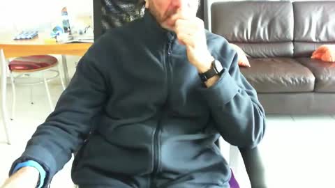 didonc from france..... online show from March 2026 08:04:01 AM