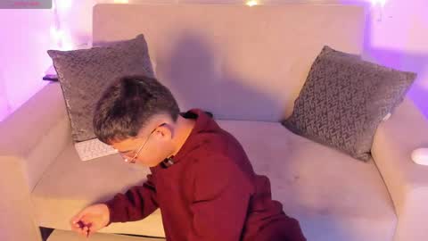 Diego Robles online show from May 2026 11:33:01 PM