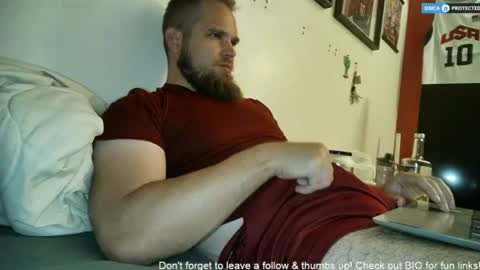Snapshot of dikdowndaddy chatting on June 2026 12:22:01 PM Daddy online show from June 2026 12:22:01 PM