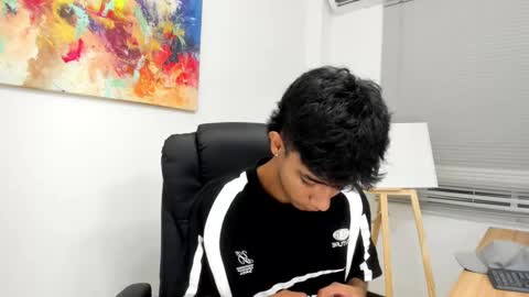 dikey_18 online show from March 2025 08:42:02 PM