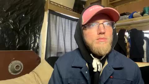 Snapshot of dilf_96 chatting on January 2026 05:06:01 PM Daddy online show from January 2026 05:06:01 PM