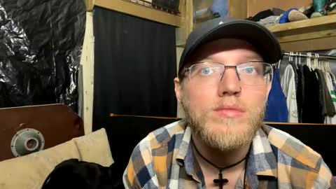 Snapshot of dilf_96 chatting on February 2026 12:17:02 AM Daddy online show from February 2026 12:17:02 AM