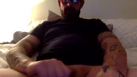 Snapshot of dilfmeat chatting on November 2025 12:53:01 AM dilfmeat online show from November 2025 12:53:01 AM