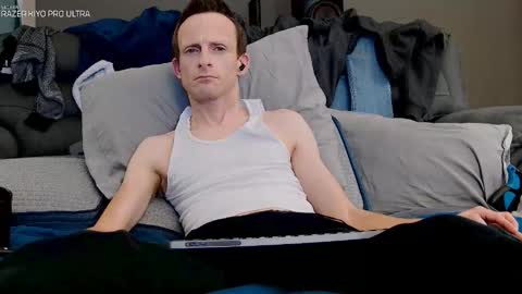 Snapshot of dilldough405 chatting on November 2025 10:04:02 AM Dilldough405 online show from November 2025 10:04:02 AM