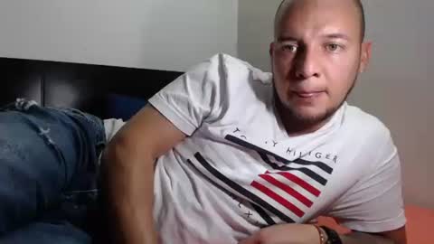 dimitribigdick18 online show from March 2025 12:00:02 AM