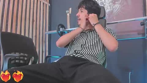 Dimitri online show from October 2025 08:38:01 PM