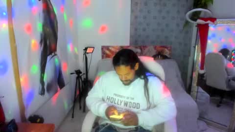 Snapshot of dimitry_muscle chatting on January 2025 01:42:02 AM dimitry kyle mucle online show from January 2025 01:42:02 AM