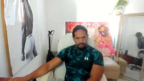 Snapshot of dimitry_muscle chatting on January 2025 02:00:02 PM dimitry kyle mucle online show from January 2025 02:00:02 PM