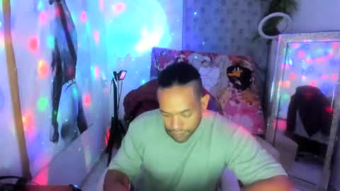 Snapshot of dimitry_muscle chatting on January 2025 12:02:01 AM dimitry kyle mucle online show from January 2025 12:02:01 AM