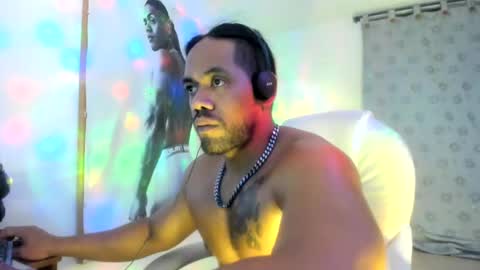 Snapshot of dimitry_muscle chatting on January 2025 06:07:01 AM dimitry kyle mucle online show from January 2025 06:07:01 AM