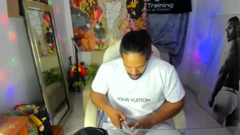 Snapshot of dimitry_muscle chatting on October 2025 12:51:01 AM dimitry kyle mucle online show from October 2025 12:51:01 AM
