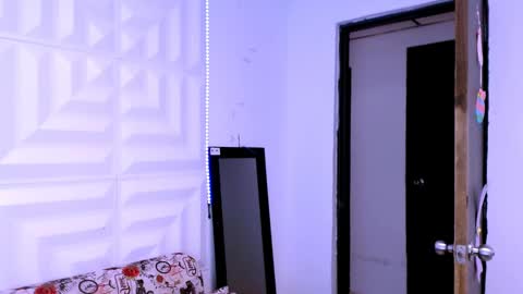 Snapshot of dina_mcry chatting on March 2025 06:44:02 PM DINA online show from March 2025 06:44:02 PM