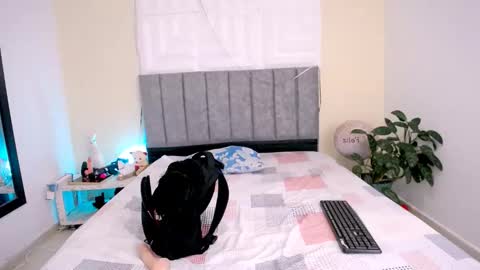 Snapshot of dina_mcry chatting on January 2026 10:36:01 PM DINA online show from January 2026 10:36:01 PM