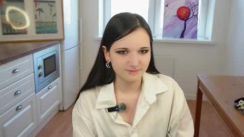 Snapshot of dinahganus chatting on October 2025 04:10:02 AM Rina online show from October 2025 04:10:02 AM