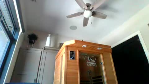 dinger524678 online show from June 2026 06:45:01 PM