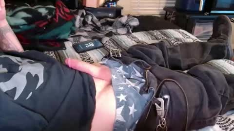 dino695802 online show from October 2025 01:15:02 PM