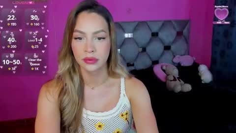 Snapshot of dione_sexyy chatting on October 2025 02:17:01 AM IG dionemontecarlo19 online show from October 2025 02:17:01 AM