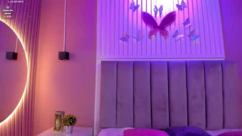 Cristal  online show from October 2025 04:01:01 AM