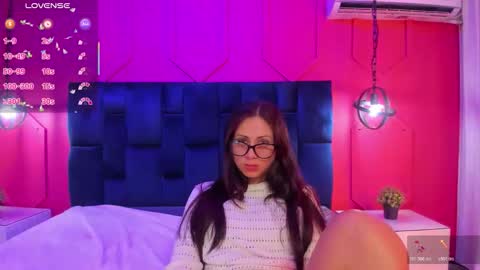 Cristal  online show from October 2025 03:57:02 PM