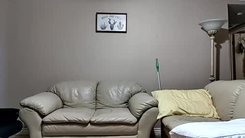 Snapshot of dipstik11 chatting on September 2025 05:04:01 PM DIPSTIK online show from September 2025 05:04:01 PM