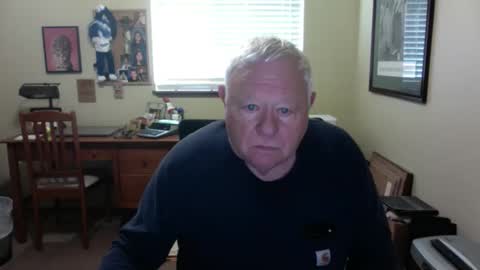 dirtrider195080438 online show from April 2026 06:13:02 PM