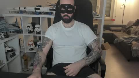 Snapshot of dirtybalws chatting on December 2024 07:27:02 PM Robert online show from December 2024 07:27:02 PM