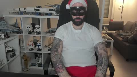 Snapshot of dirtybalws chatting on December 2024 02:35:02 AM Robert online show from December 2024 02:35:02 AM