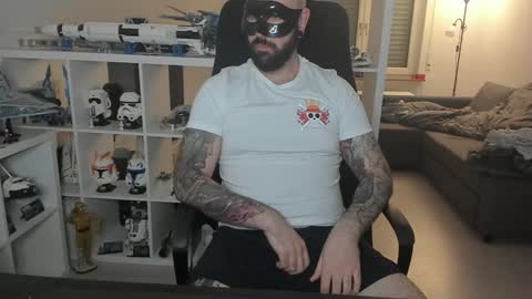 Snapshot of dirtybalws chatting on January 2025 08:22:01 PM Robert online show from January 2025 08:22:01 PM