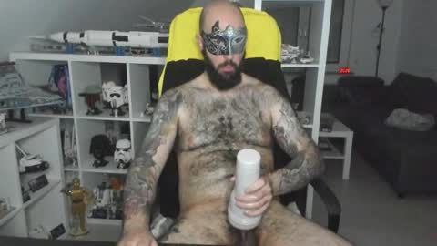 Snapshot of dirtybalws chatting on October 2025 06:32:02 PM Robert online show from October 2025 06:32:02 PM