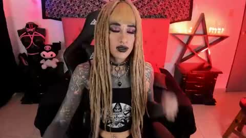 Snapshot of dirtyonix chatting on December 2024 02:07:02 AM ONIX online show from December 2024 02:07:02 AM