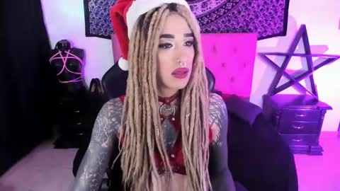 Snapshot of dirtyonix chatting on December 2024 02:44:02 AM ONIX online show from December 2024 02:44:02 AM