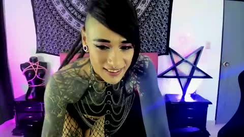 Snapshot of dirtyonix chatting on February 2025 08:28:01 PM ONIX online show from February 2025 08:28:01 PM