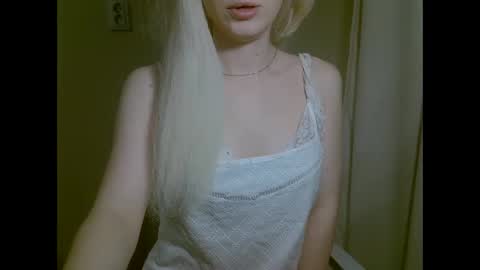 DitaMilton online show from October 2025 08:38:02 PM