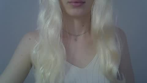 DitaMilton online show from February 2026 01:38:02 PM