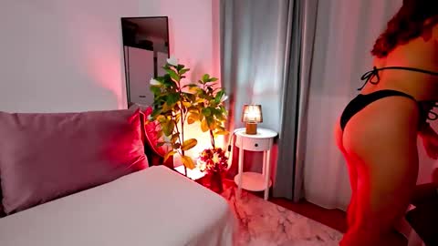 Snapshot of divetagrace chatting on November 2025 02:22:02 AM Tia online show from November 2025 02:22:02 AM