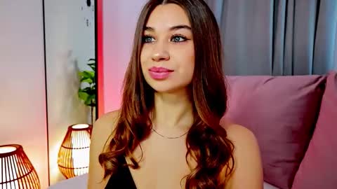 Tia online show from February 2026 07:17:02 PM