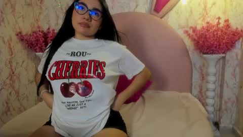 Snapshot of divine_ailyn chatting on April 2026 11:32:01 AM divine_ailyn online show from April 2026 11:32:01 AM