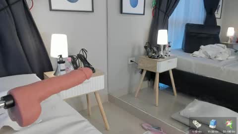 divine_sin online show from June 2026 07:05:01 PM