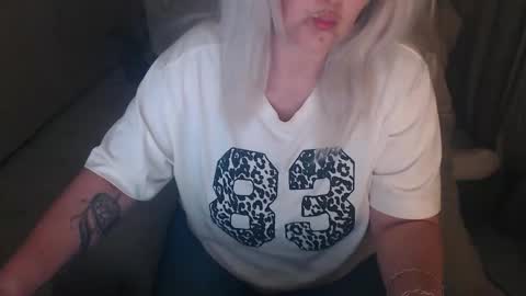 Alexxa online show from April 2026 09:23:01 PM