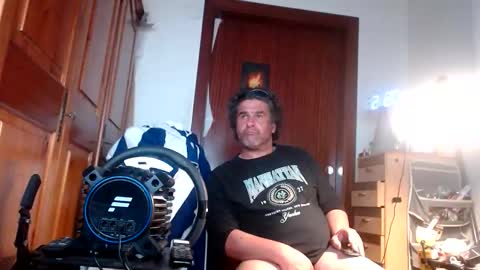 divitimido online show from April 2026 06:52:01 AM